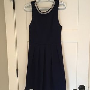 Navy sleeveless scoop neck cocktail dress - M